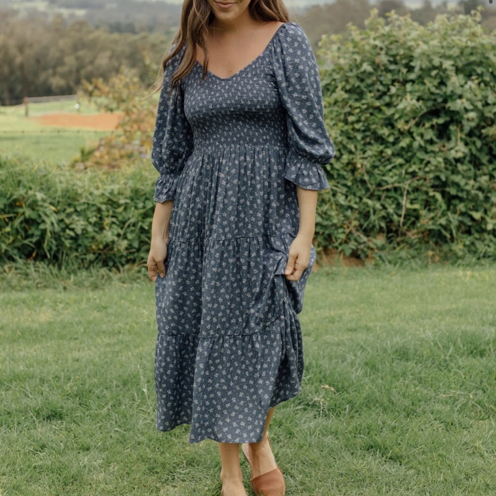 Neuflora Everett dress blue floral NWT